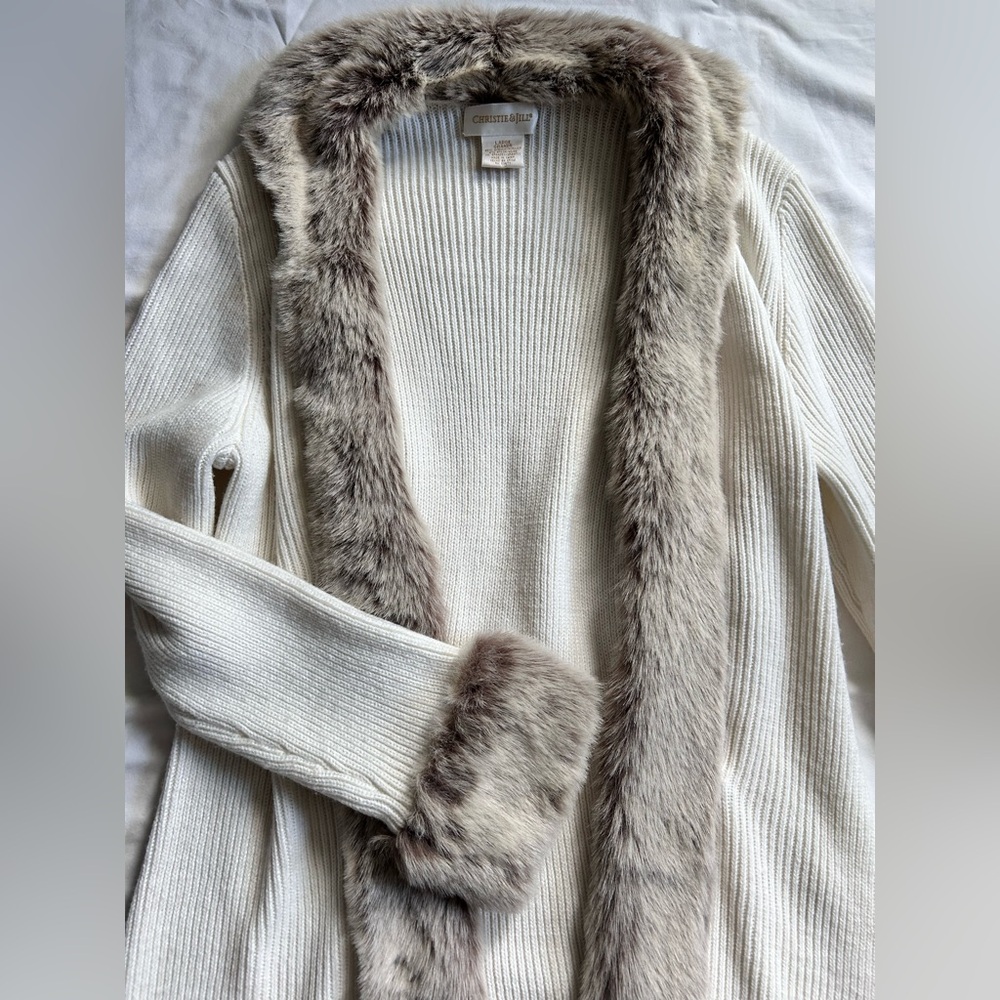 Christie & Jill Acrylic Cardigan Sweater Faux Fur Collar and Sleeve Ivory Large - Picture 3 of 15